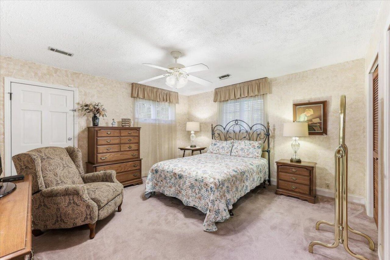 1022 Lepley Road Photo 21