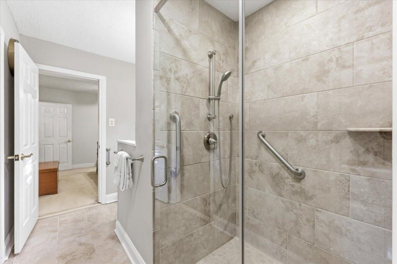 1022 Lepley Road Photo 24