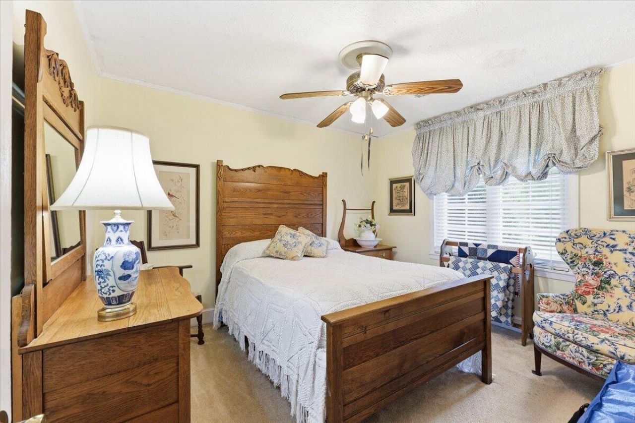 1022 Lepley Road Photo 26