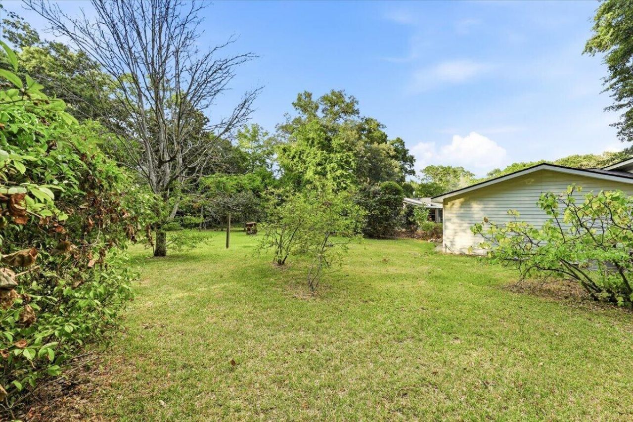 1022 Lepley Road Photo 45