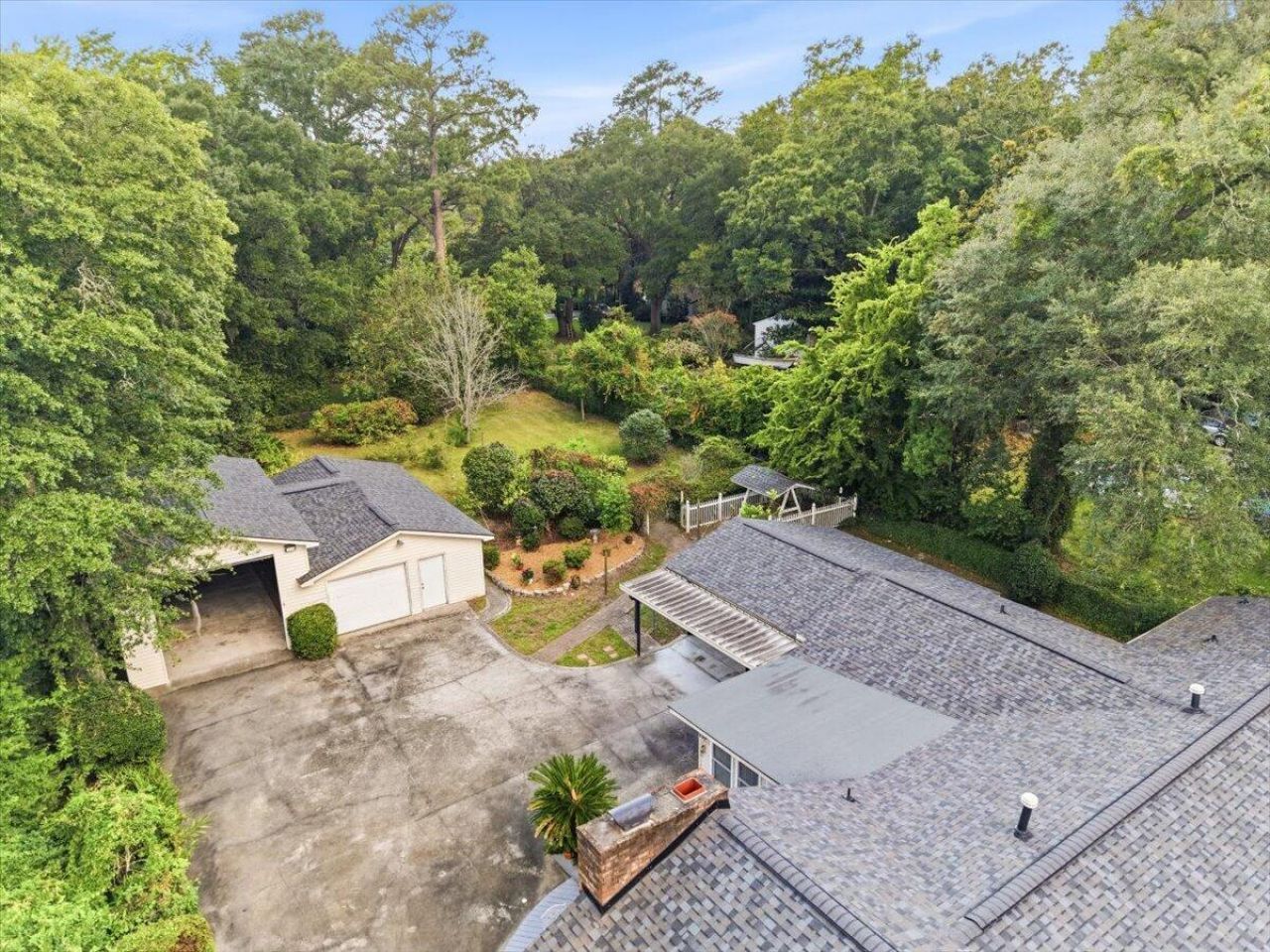 1022 Lepley Road Photo 55