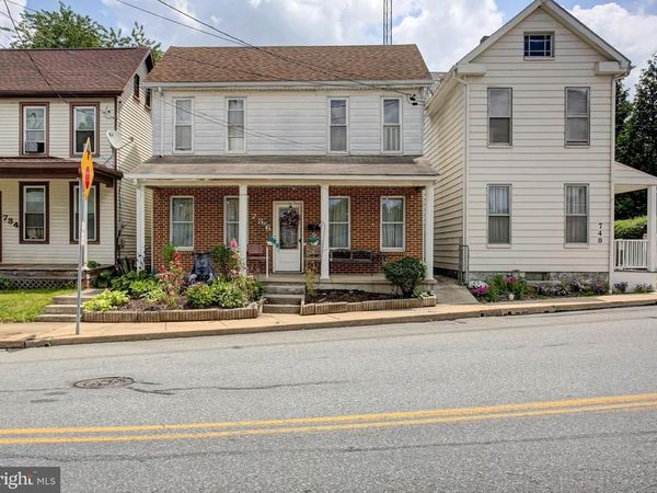 736 S SECOND STREET, CHAMBERSBURG, PA 17201