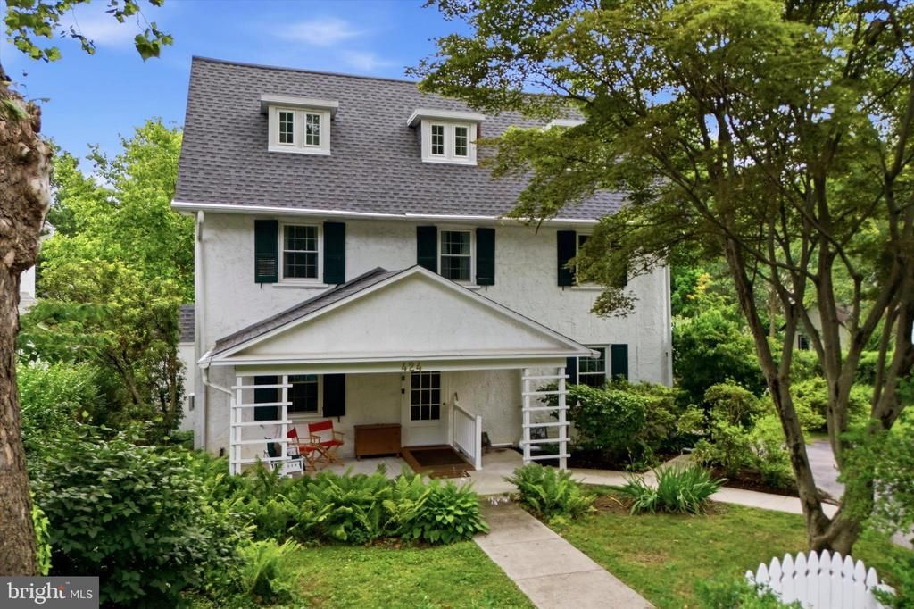 424 HAVERFORD AVENUE , NARBERTH, PA 19072