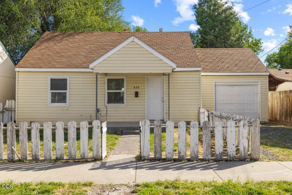 432 Division Street, Klamath Falls, OR 97601 Main Photo