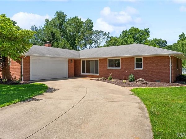 17 Joseph Drive, Fairview Heights, IL 62208