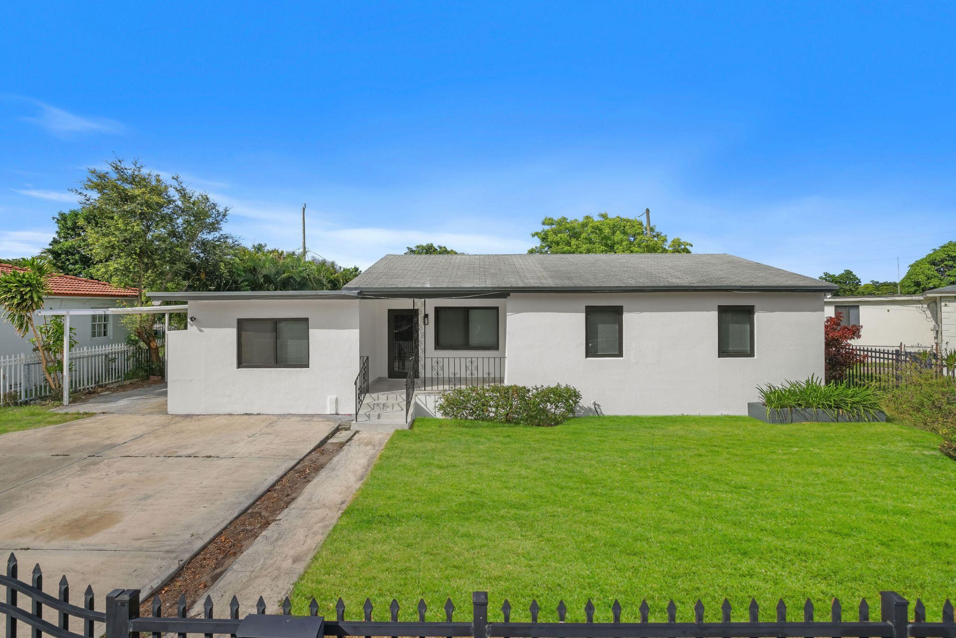 9001 NW 32nd Court Road, Miami, FL 33147 Photo