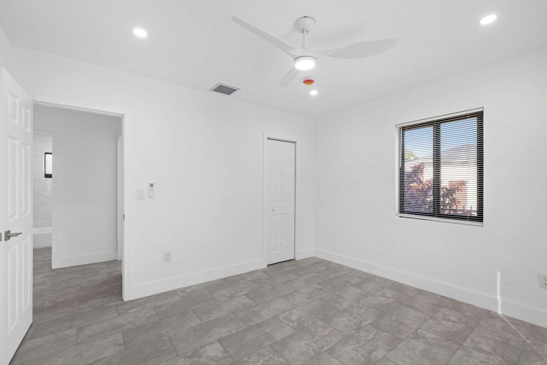 9001 NW 32nd Court Road, Miami, FL 33147 Photo