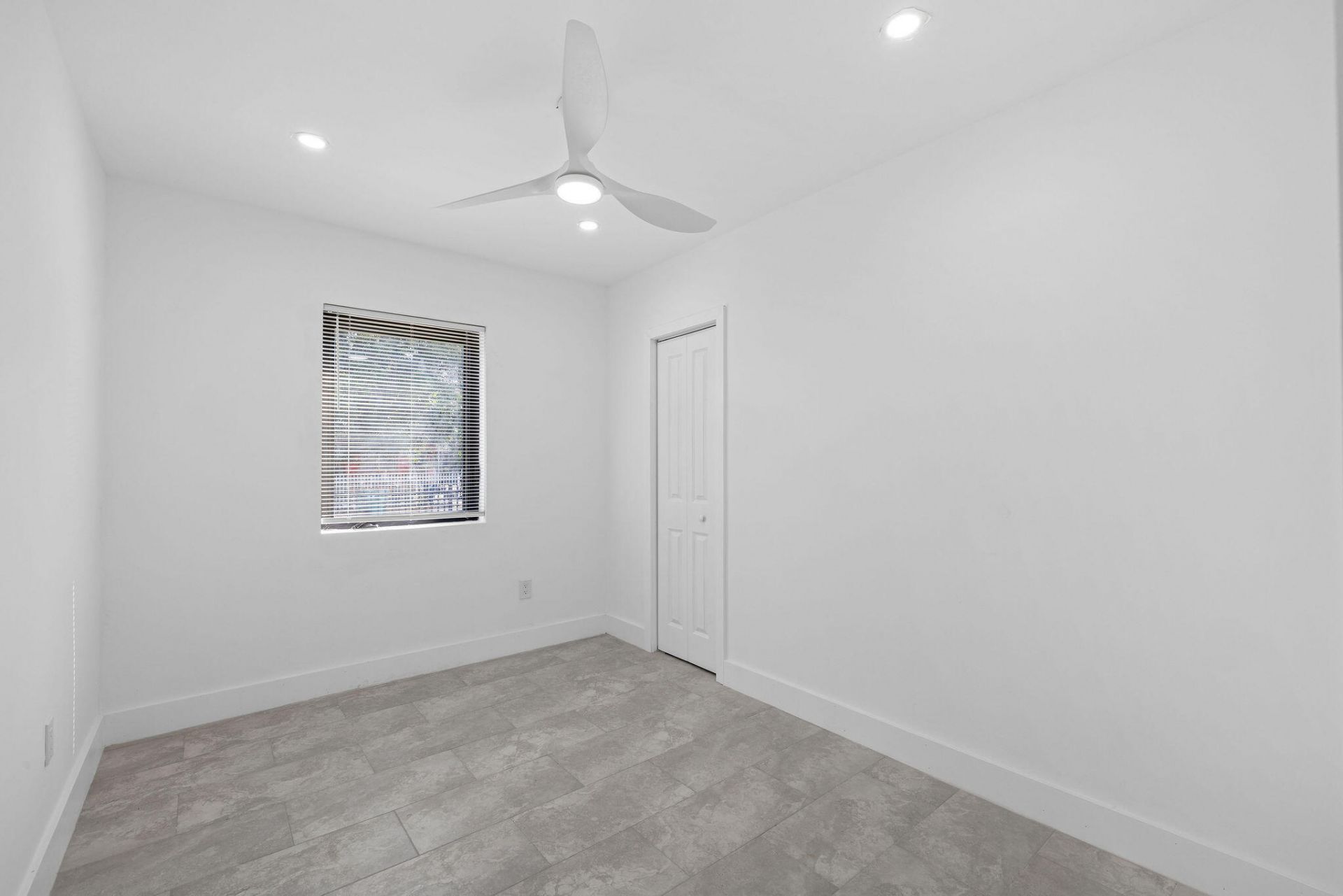 9001 NW 32nd Court Road, Miami, FL 33147 Photo