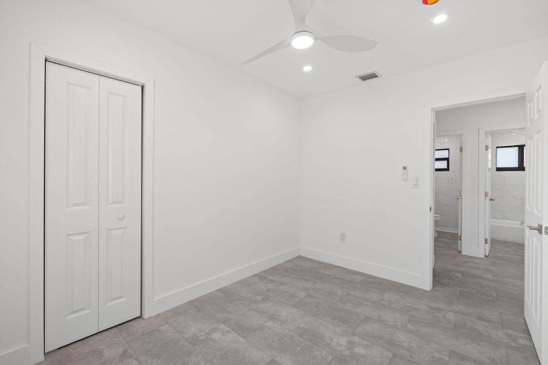 9001 NW 32nd Court Road, Miami, FL 33147 Photo