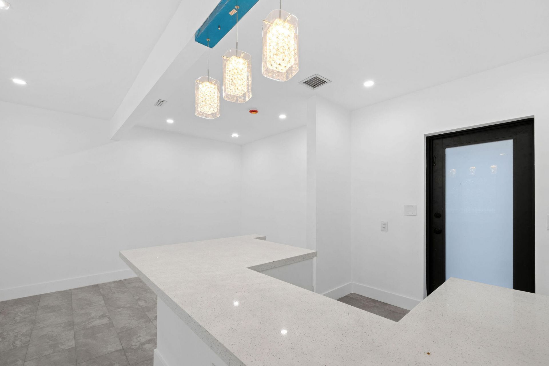 9001 NW 32nd Court Road, Miami, FL 33147 Photo