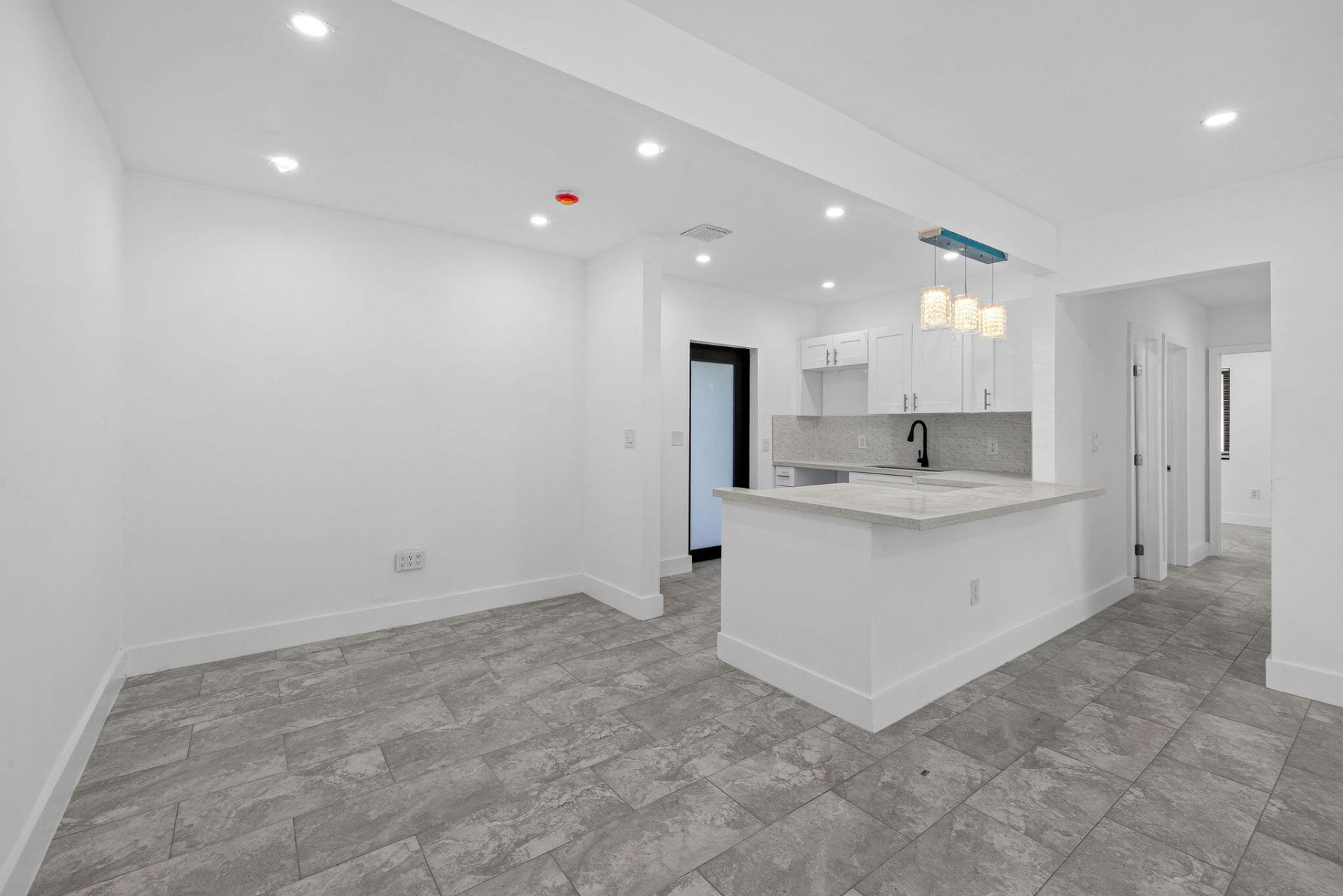 9001 NW 32nd Court Road, Miami, FL 33147 Photo