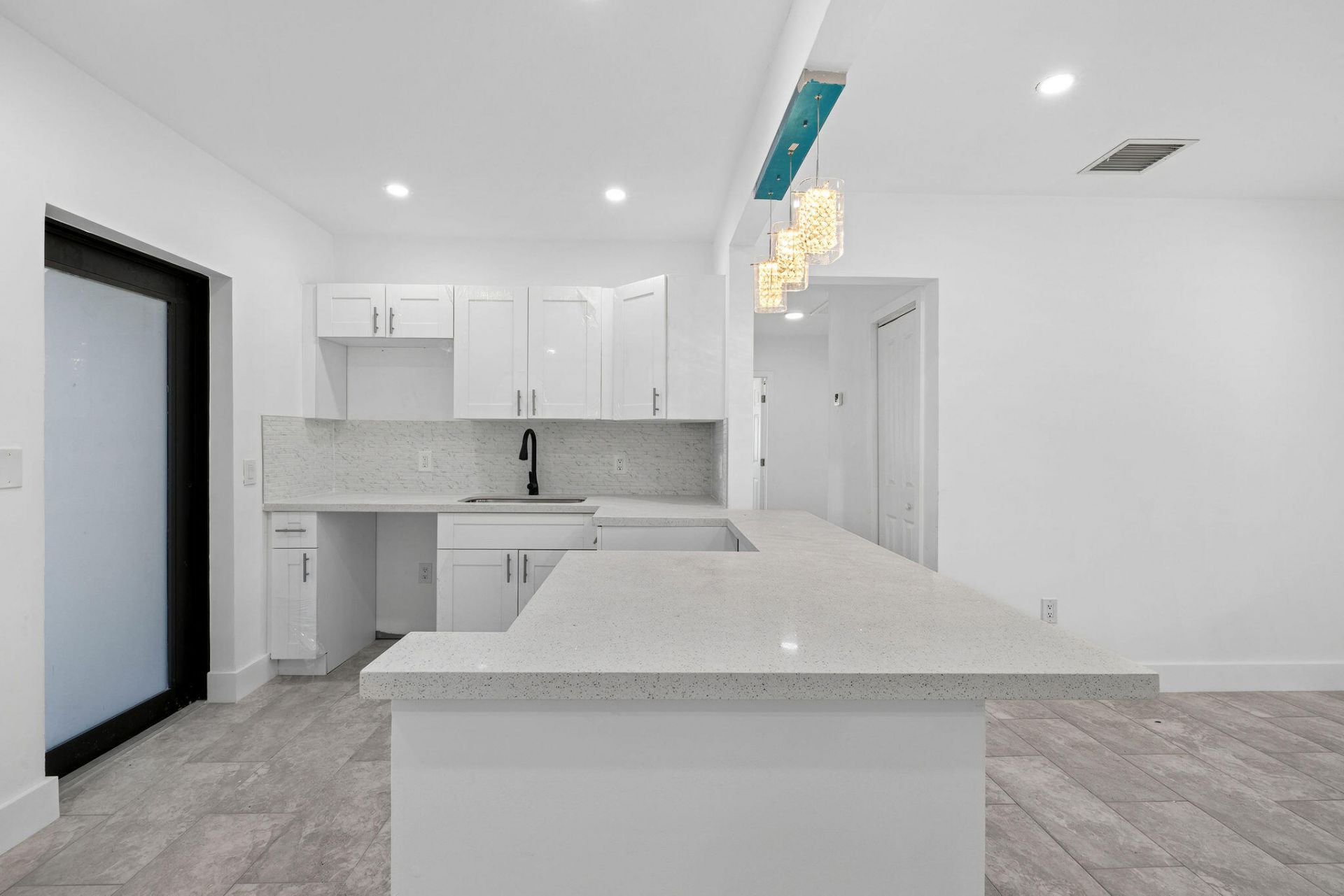 9001 NW 32nd Court Road, Miami, FL 33147 Photo