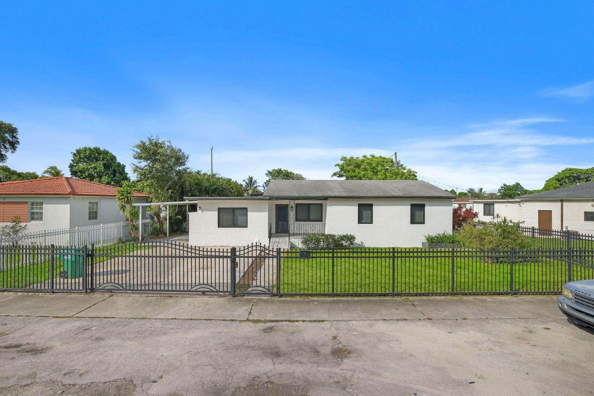 9001 NW 32nd Court Road, Miami, FL 33147 Photo