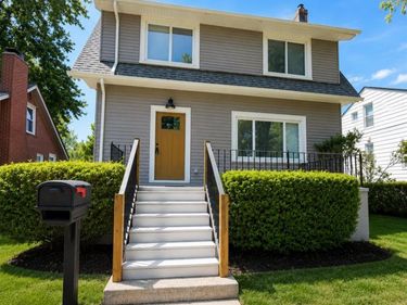 214 E Hazelhurst Street, Ferndale, MI 48220
