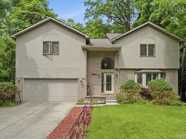 23605 Beech Road, Southfield, MI 48033