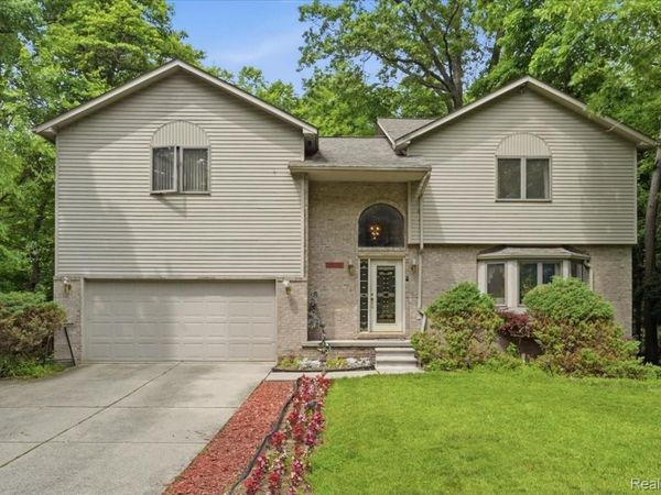 23605 Beech Road, Southfield, Mi 48033
