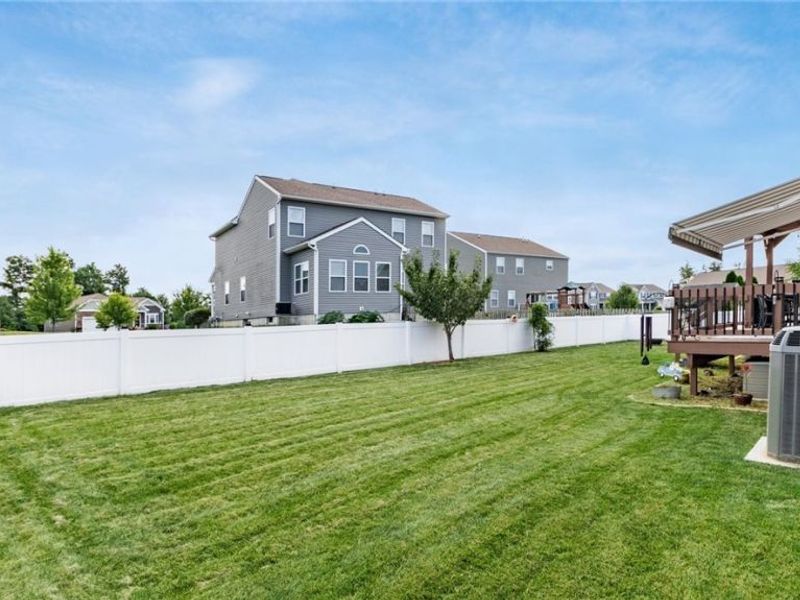 228 Weeping Willow Run Drive, Johnstown, OH 43031 Photo 8