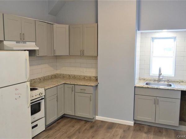 223 Scherer Boulevard , Unit 3, Franklin Square, NY 11010