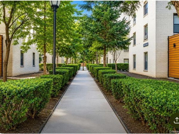 21-28 35 , Unit 3G, Astoria, NY 11105