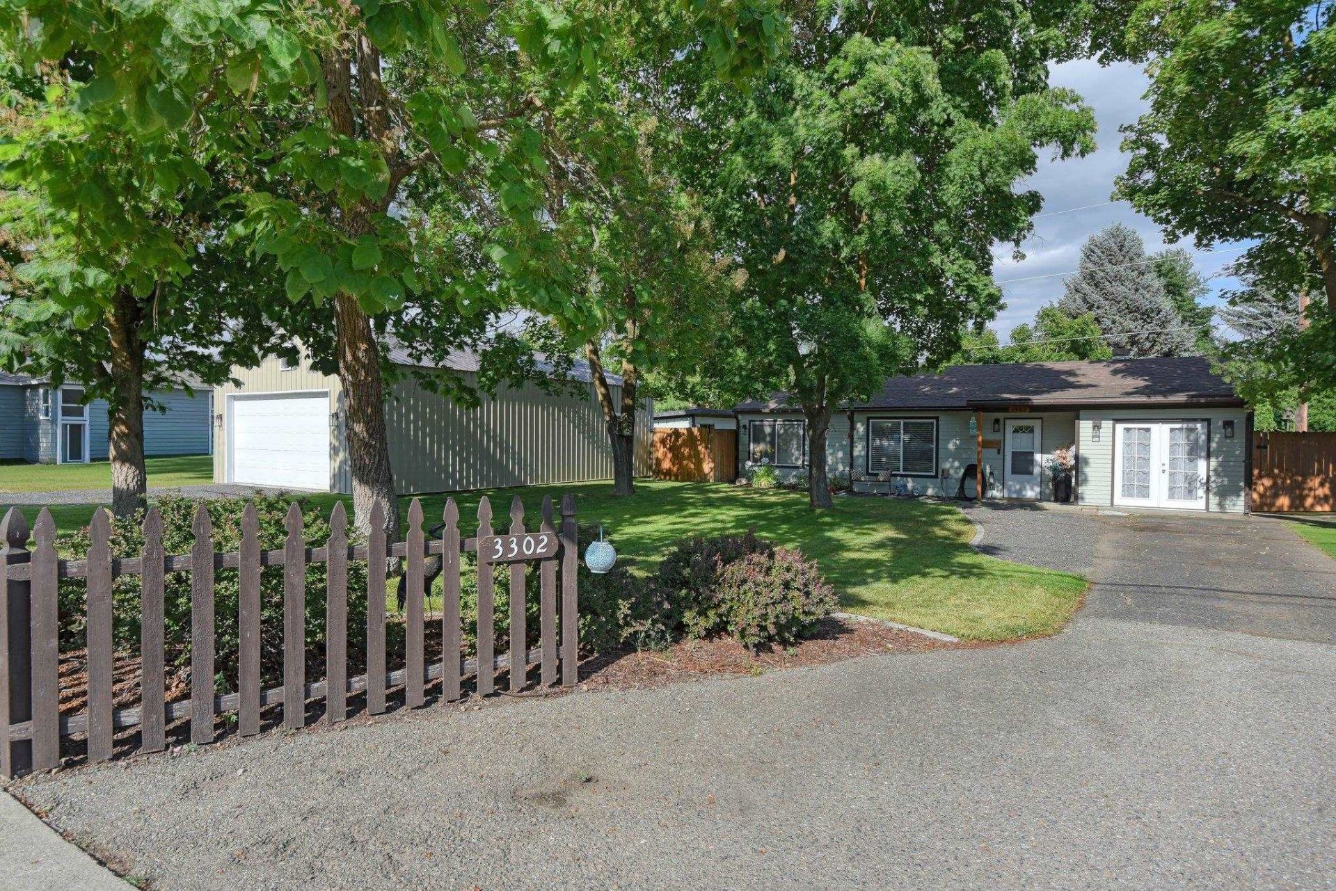 3302 N Vista Rd, Millwood, WA 99212 Main Photo