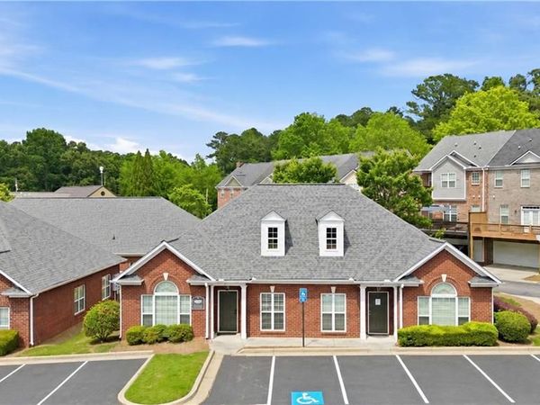213 River Park North Drive , Woodstock, GA 30188