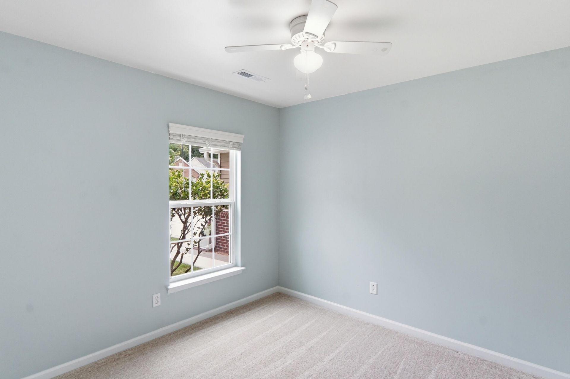 5039 Ballantine Drive Photo 20