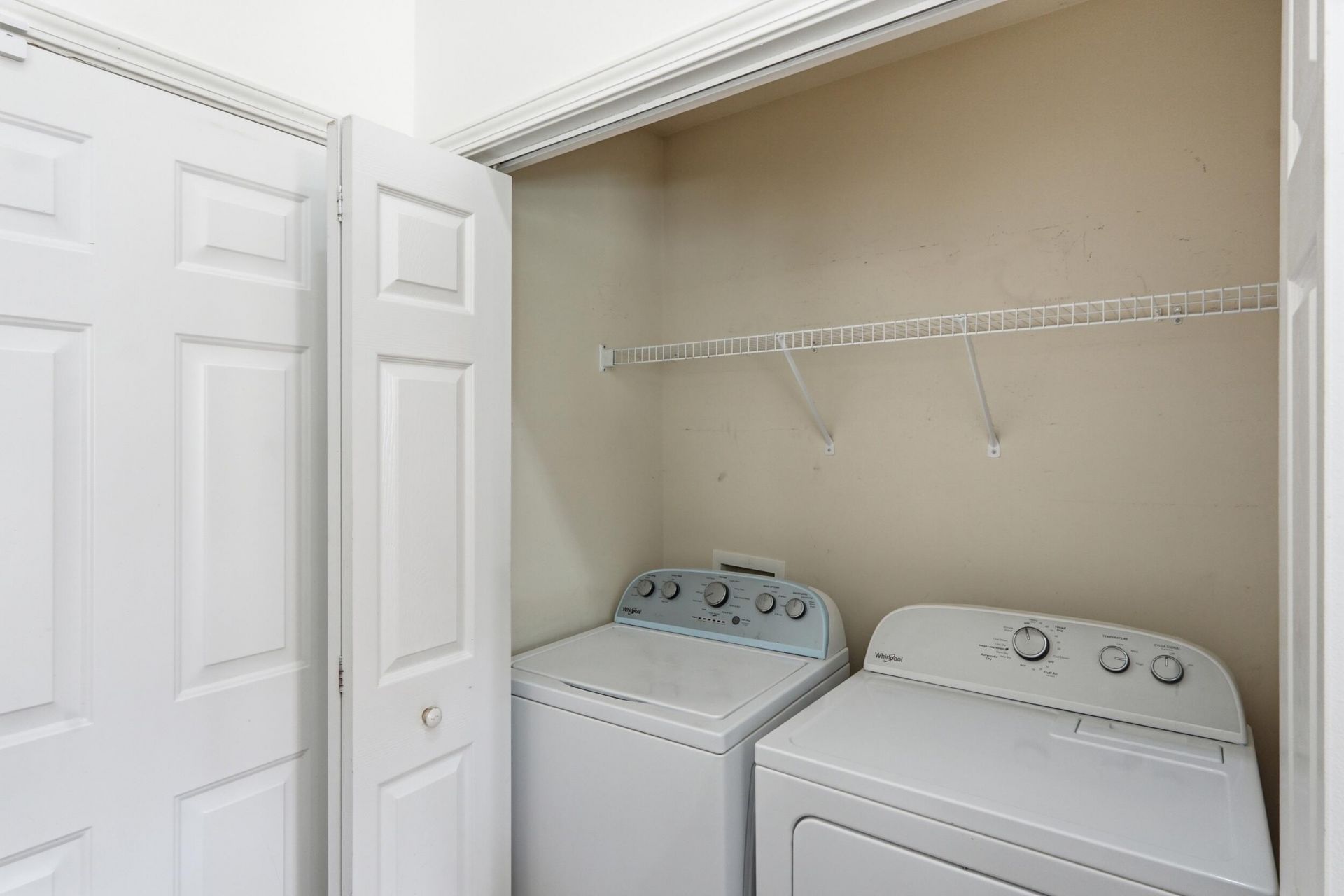 5039 Ballantine Drive Photo 35