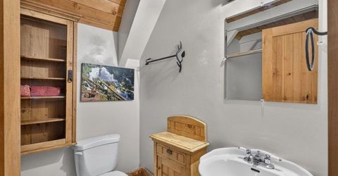 3219 Lake Drive, Soda Springs, CA 95728 Photo