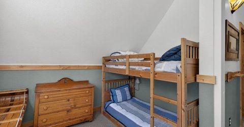 3219 Lake Drive, Soda Springs, CA 95728 Photo