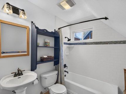 3219 Lake Drive, Soda Springs, CA 95728 Photo