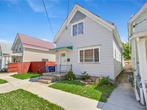 29 Churchill Street , Buffalo, NY 14207