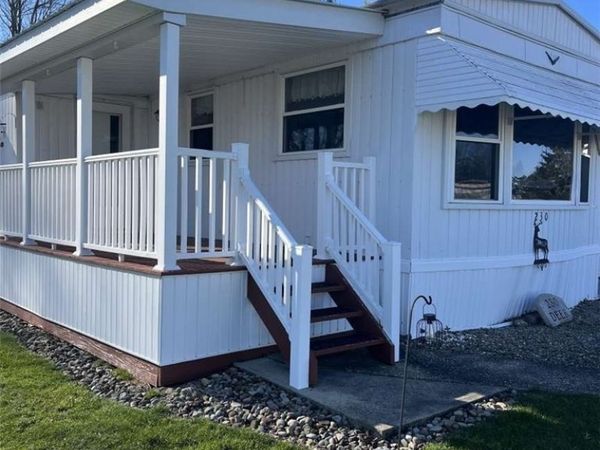 230 Deer Drive , Chardon, OH 44024