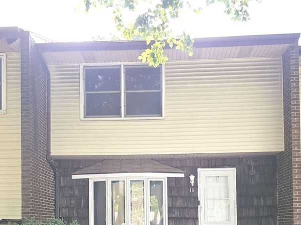 16 Dan Ireland Drive, Plainfield, IL 60544
