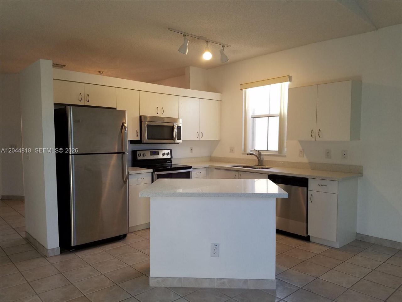 7333 NW 1st Pl , Plantation, FL 33317 Photo