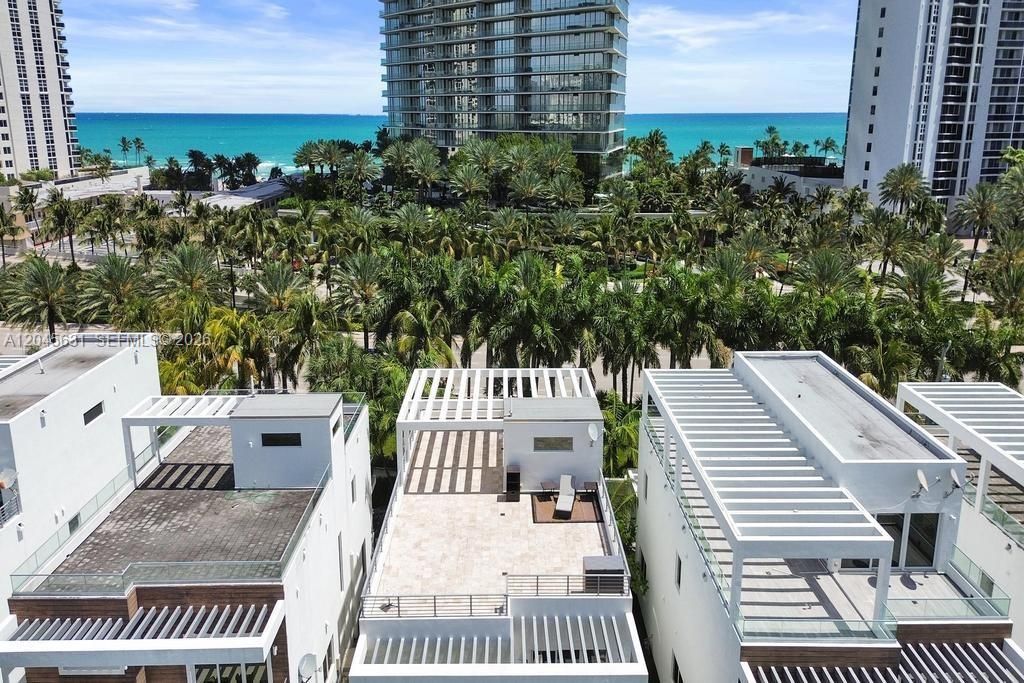 18985 Atlantic Blvd, Sunny Isles Beach, FL 33160 Photo