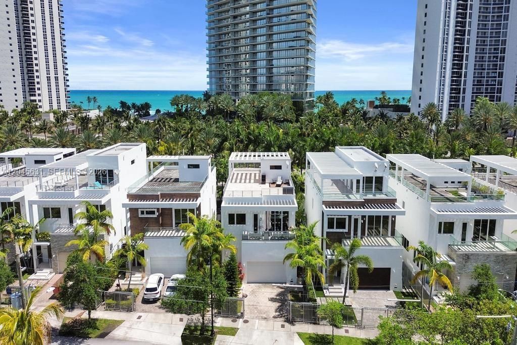 18985 Atlantic Blvd, Sunny Isles Beach, FL 33160 Photo