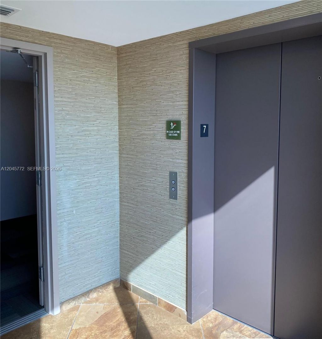 2641 N Flamingo Rd , Unit 706N, Sunrise, FL 33323 Photo