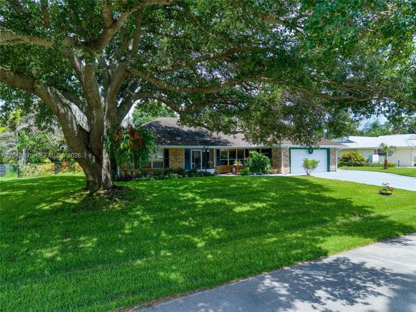 465 11th Ave, Vero Beach, FL 32962