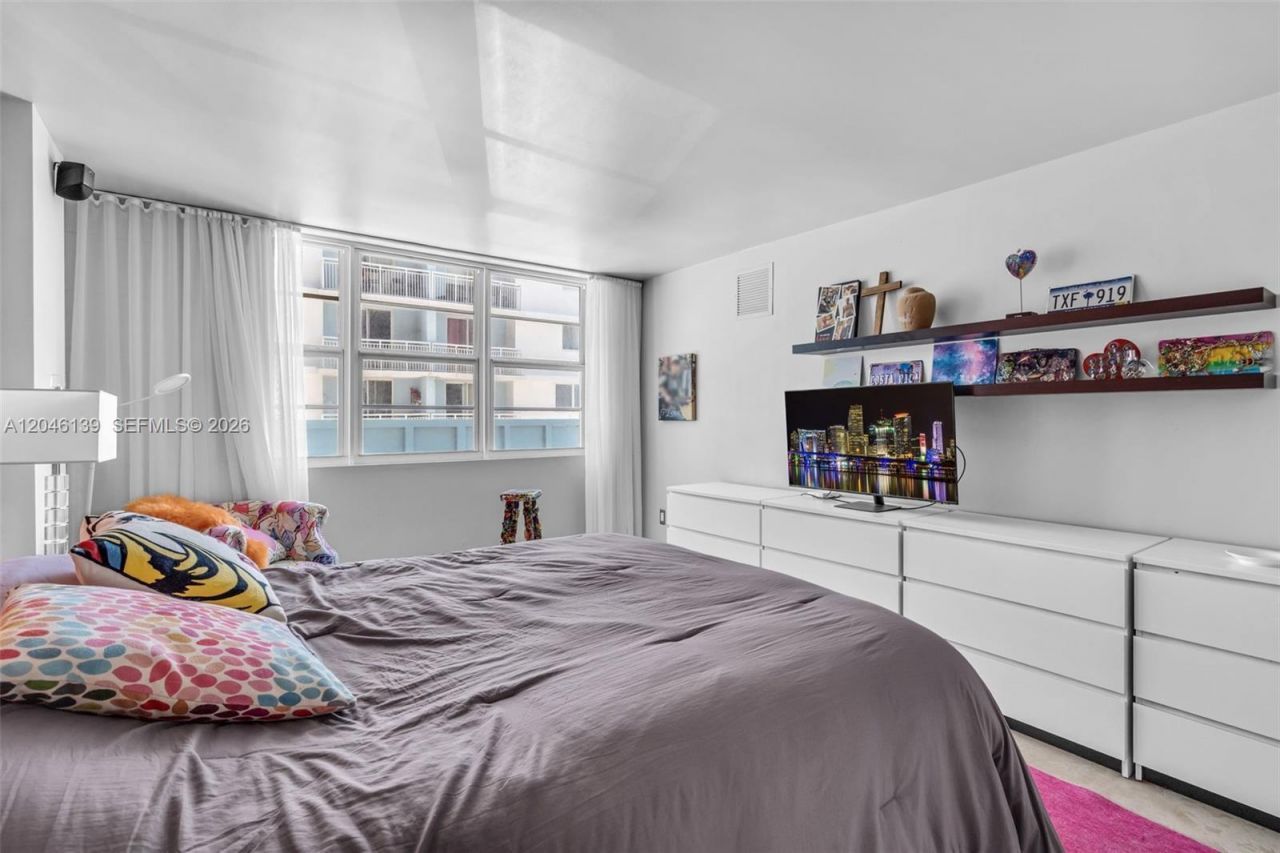 6917 Collins Ave, Unit 404, Miami Beach, FL 33141 Photo