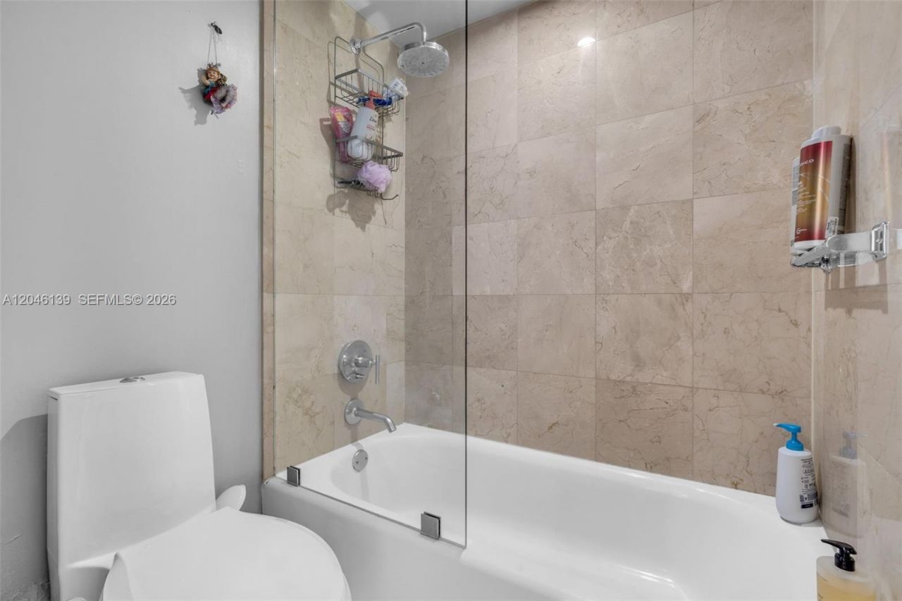 6917 Collins Ave, Unit 404, Miami Beach, FL 33141 Photo