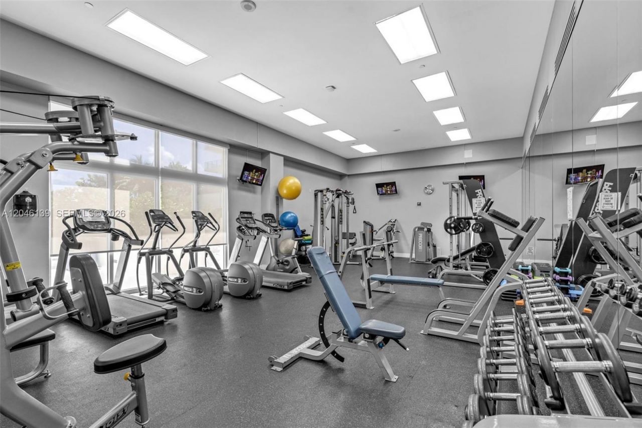 6917 Collins Ave, Unit 404, Miami Beach, FL 33141 Photo