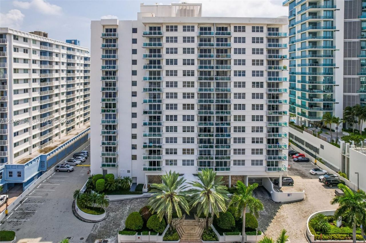 6917 Collins Ave, Unit 404, Miami Beach, FL 33141 Photo
