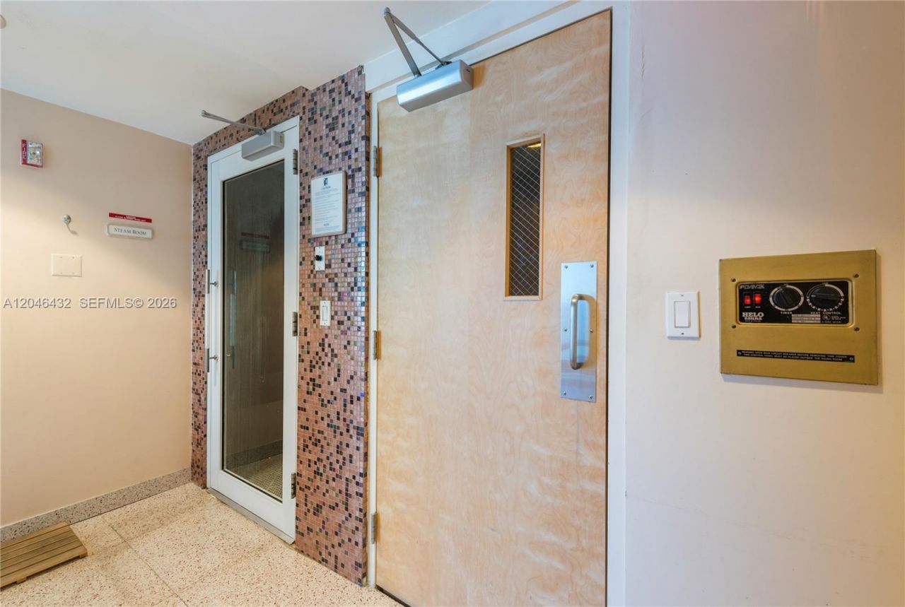 300 S Pointe Dr , Unit 907, Miami Beach, FL 33139 Photo