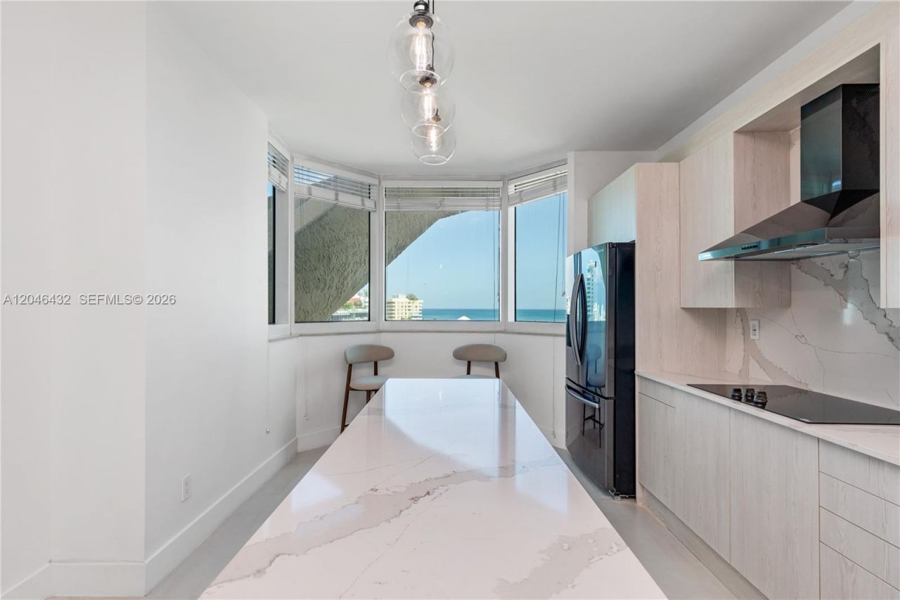300 S Pointe Dr , Unit 907, Miami Beach, FL 33139 Photo