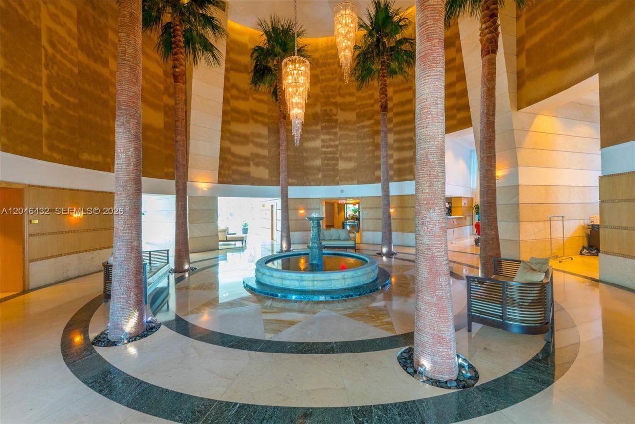 300 S Pointe Dr , Unit 907, Miami Beach, FL 33139 Photo