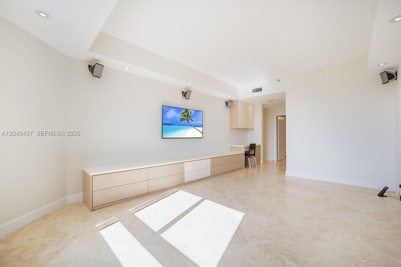 151 Crandon Blvd , Unit 439, Key Biscayne, FL 33149 Photo