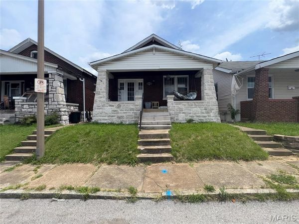 5432 Bates Street , St Louis, MO 63116