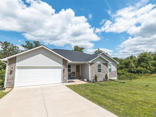 11094 Paula Gayle, Rolla, MO 65401