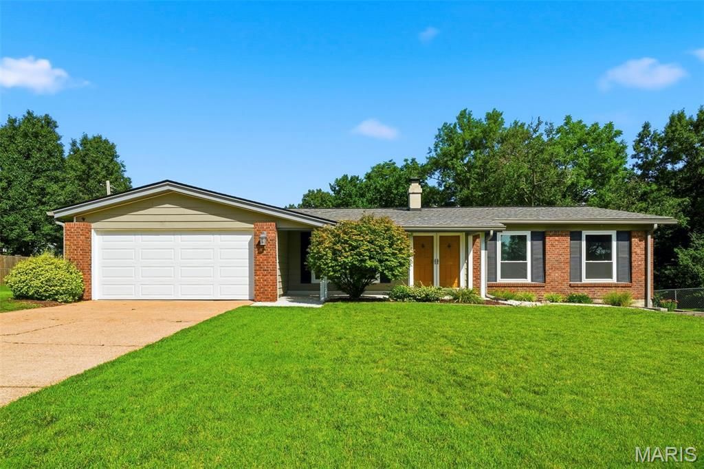 4970 Fernhill Drive, Saint Louis, MO 63128 Main Photo