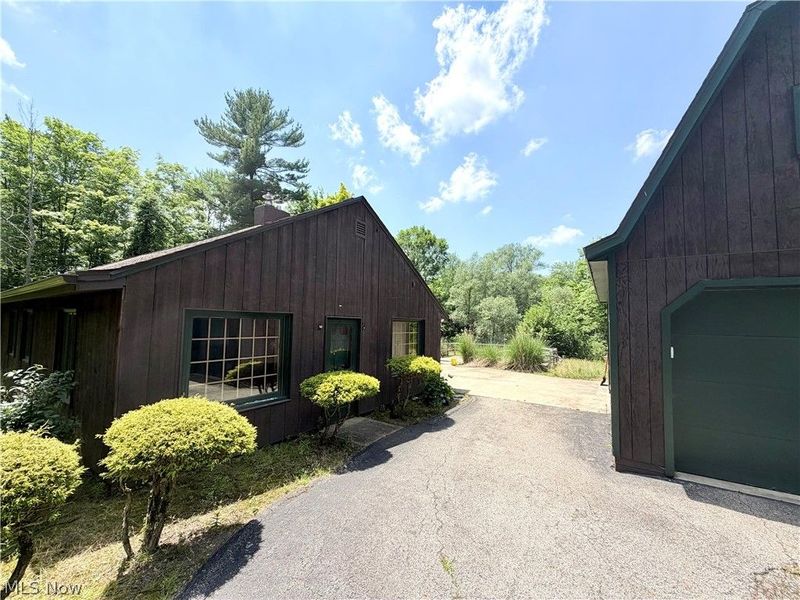 12590 Rockhaven Road, Chesterland, OH 44026 Photo 3